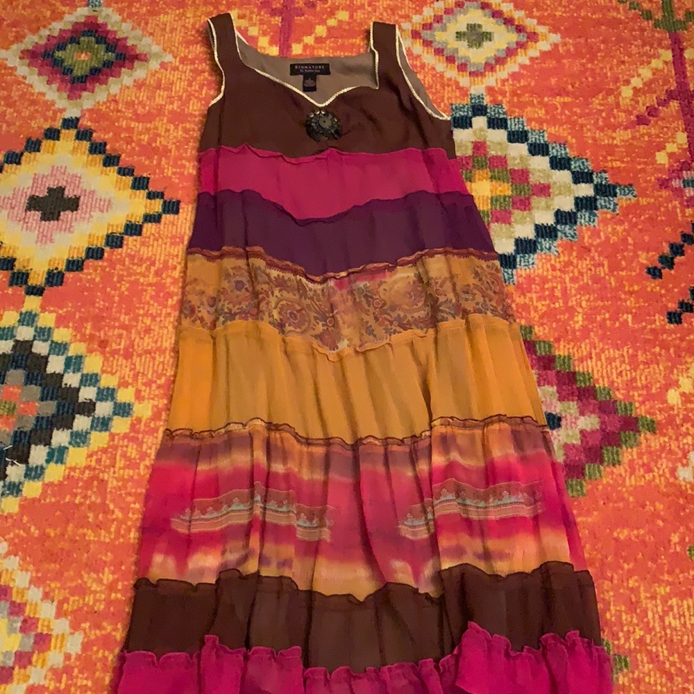 Signature by Robbie Bee 100% Silk  Dress